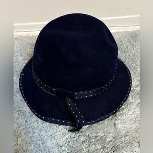 Classic Women's Navy Felt Cloche Hat with Polka Dot Trim